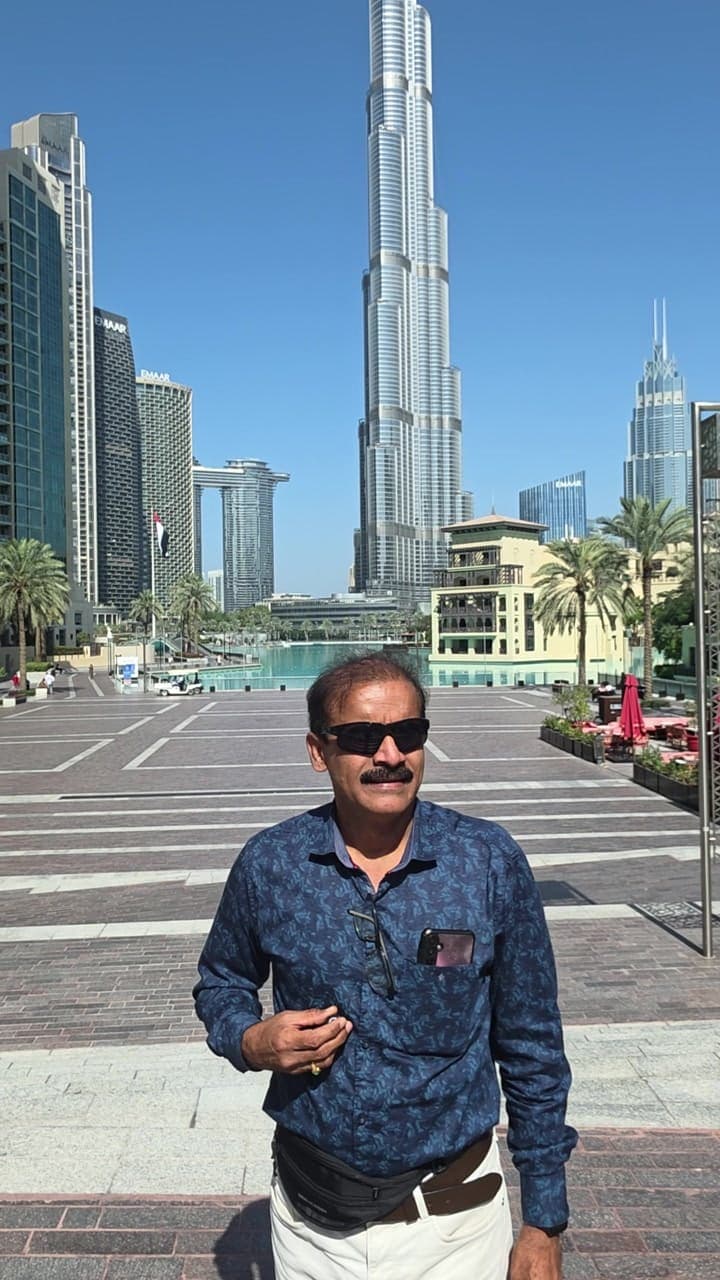 Traveller in Downtown Dubai with the Burj Khalifa behind
