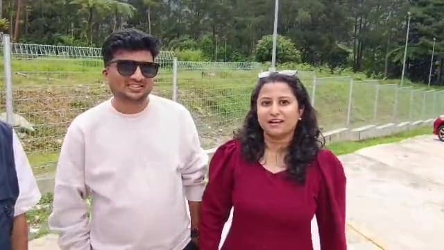 Travellers sharing their tour experience