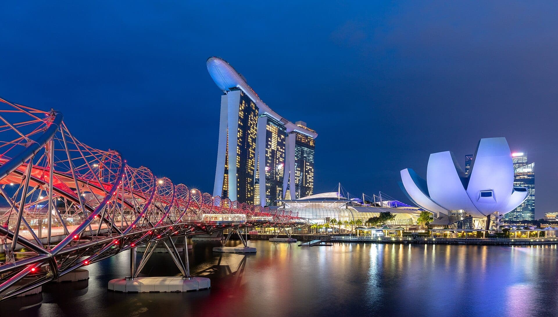 Helix Bridge and Marina Bay Sands at dusk