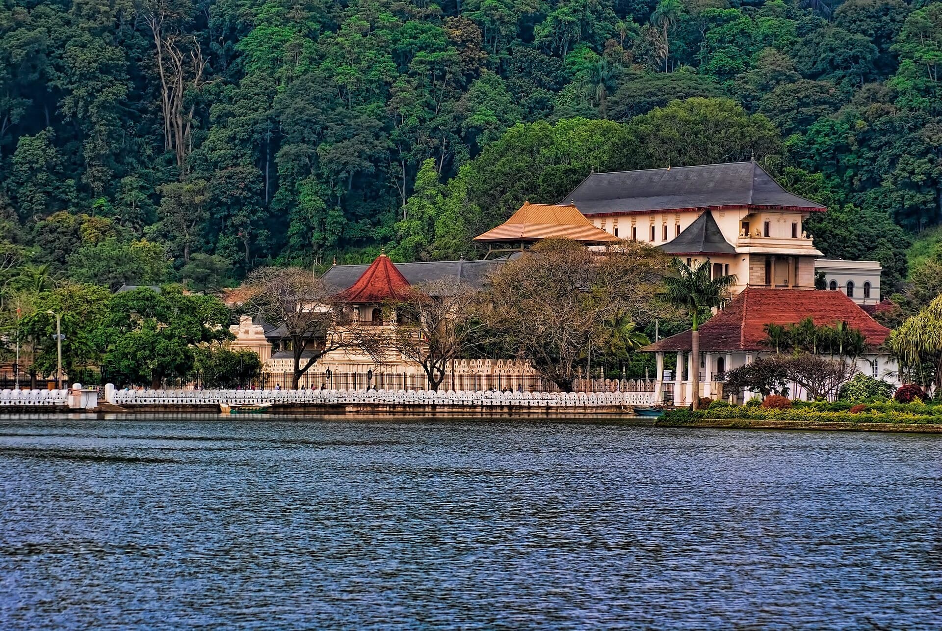 Temple of the Tooth across Kandy Lake