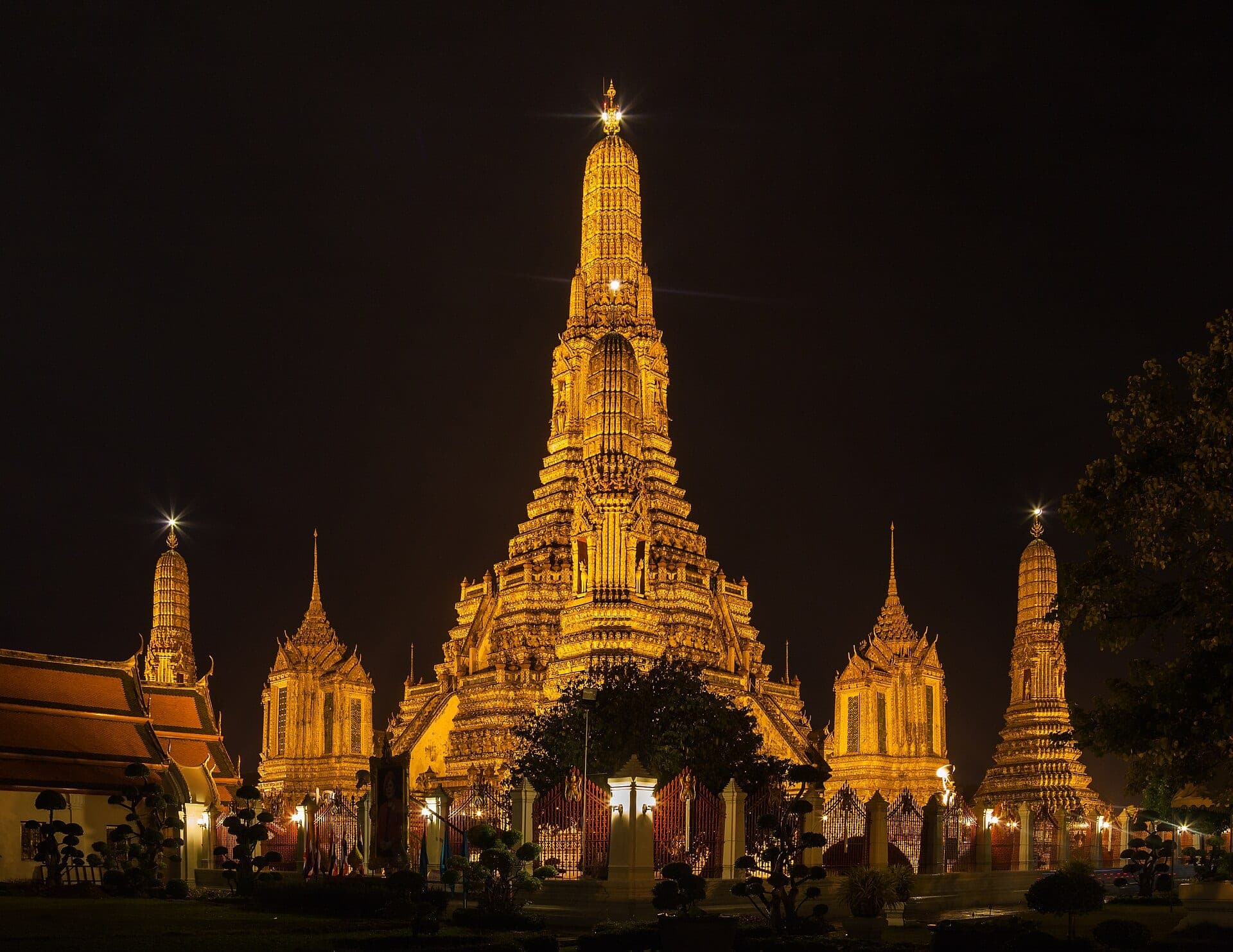 Wat Arun illuminated at night, Bangkok