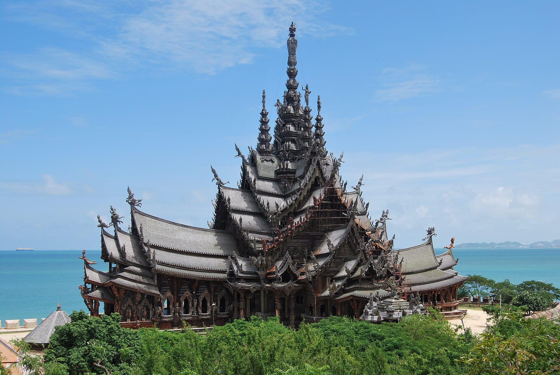 Sanctuary of Truth, Pattaya